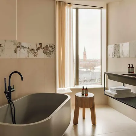 Locke Hotel 4*